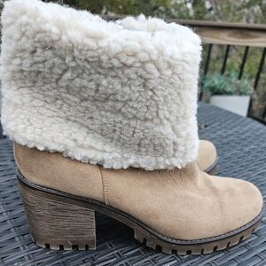 UnionBay Highland Sherpa Boots Women (sz 8M)